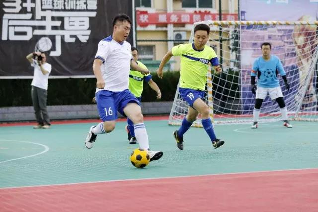 王哲林21+13上海负吉林 张宁26分山西大胜同曦